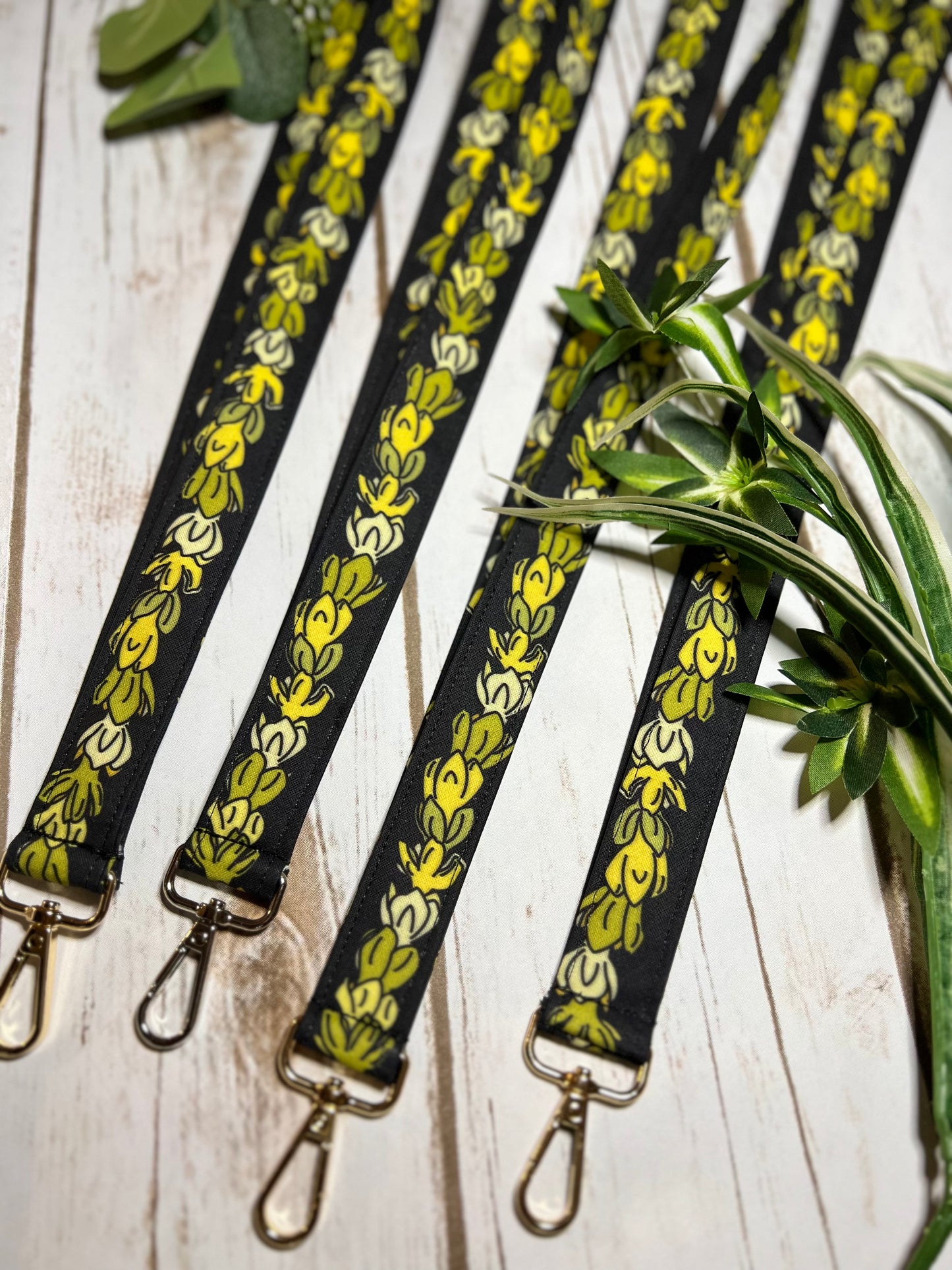 Pakalana Lanyard