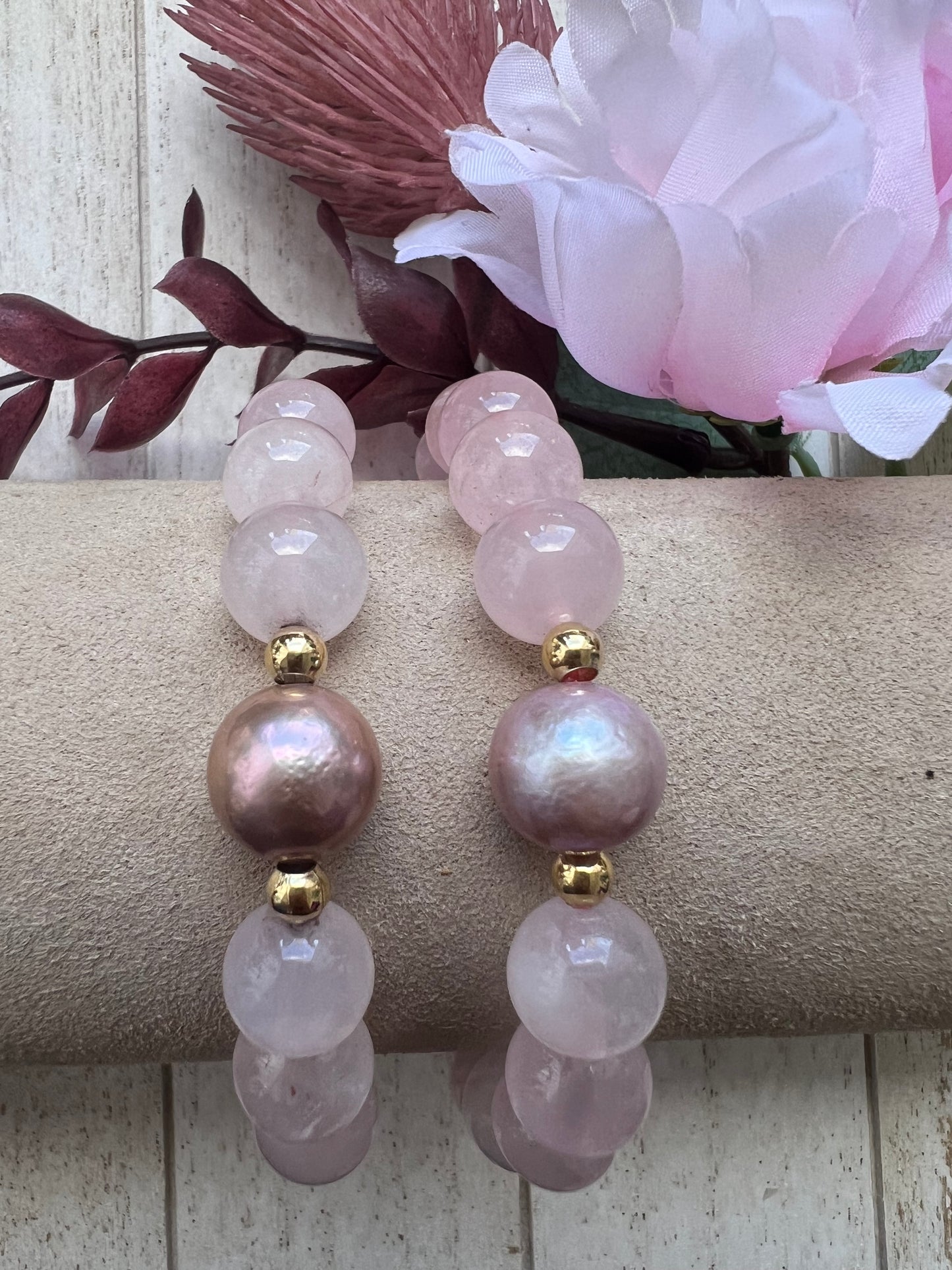 ROSE QUARTZ W/ EDISON PEARL stretch bracelet