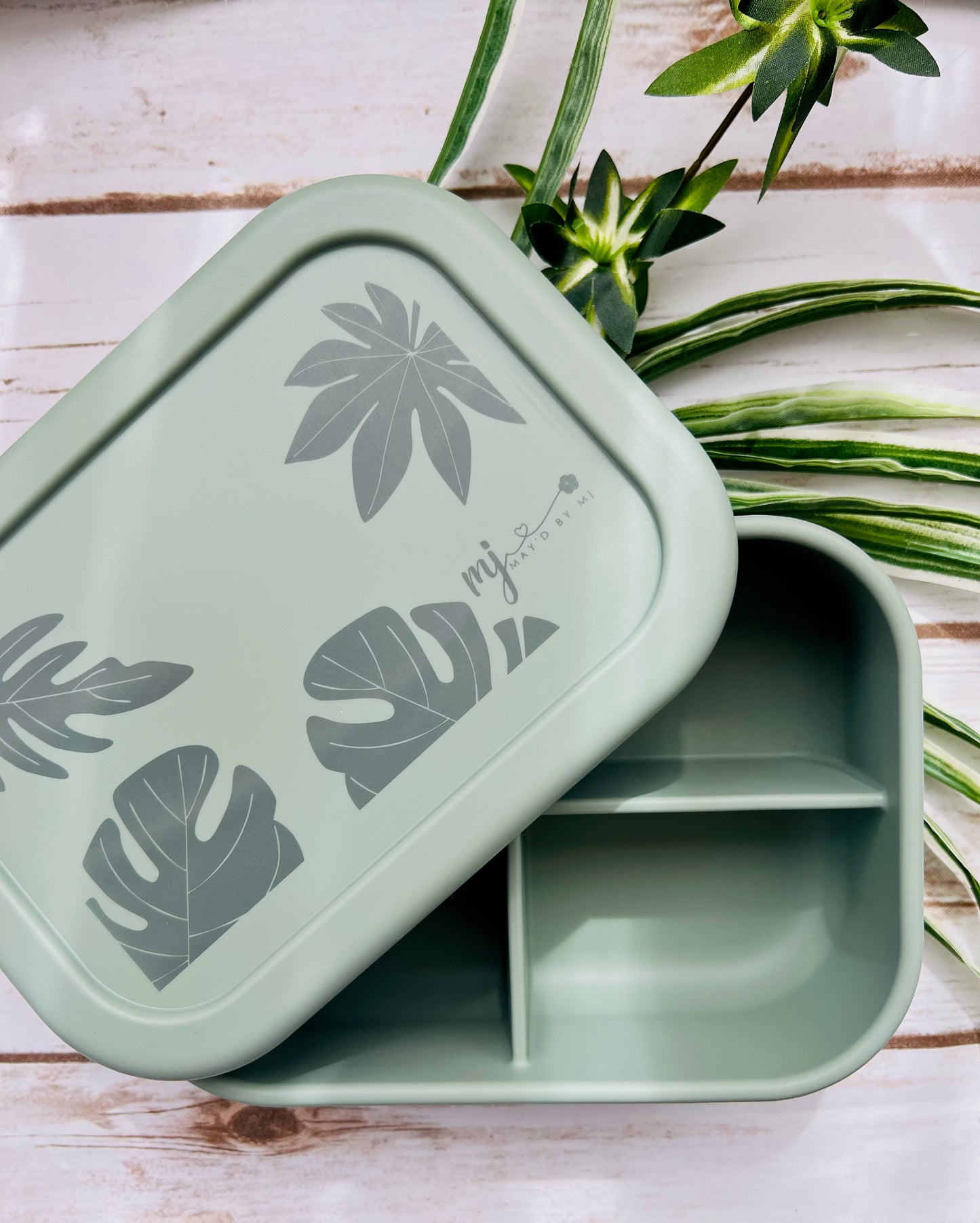 "Sage" Silicone Bento Box (utensils included)