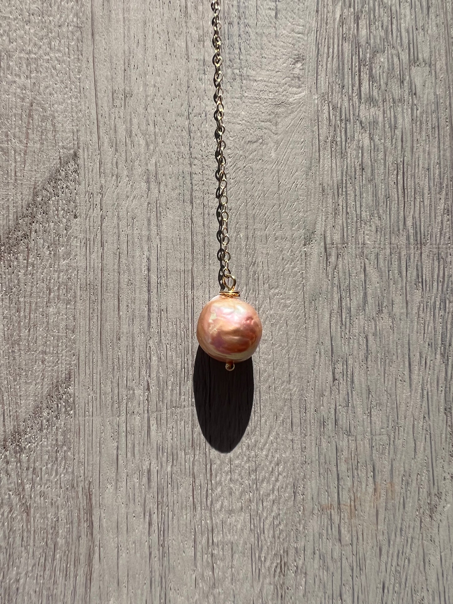 Metallic Baroque Edison lariat necklace