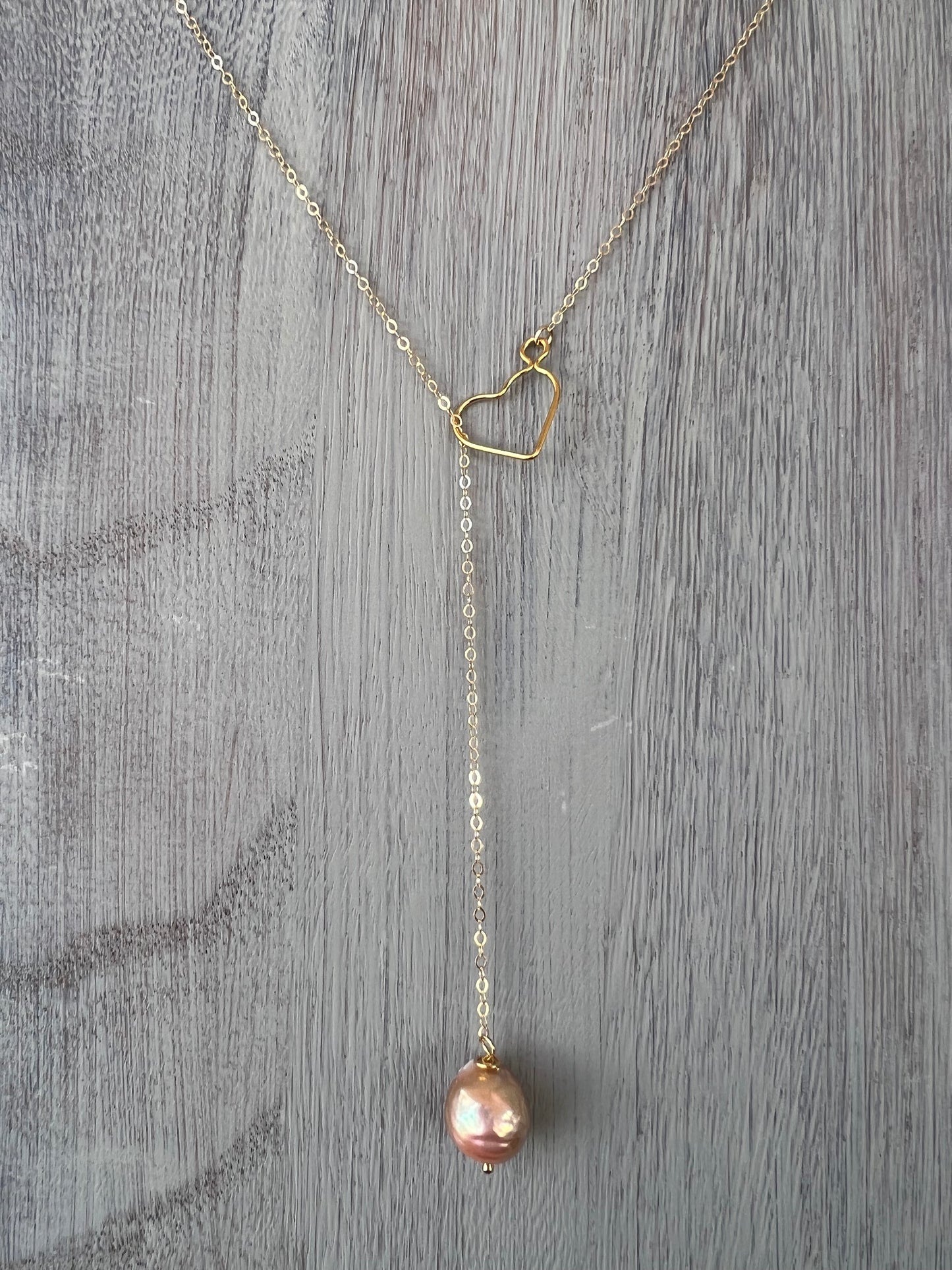 Metallic Baroque Edison lariat necklace